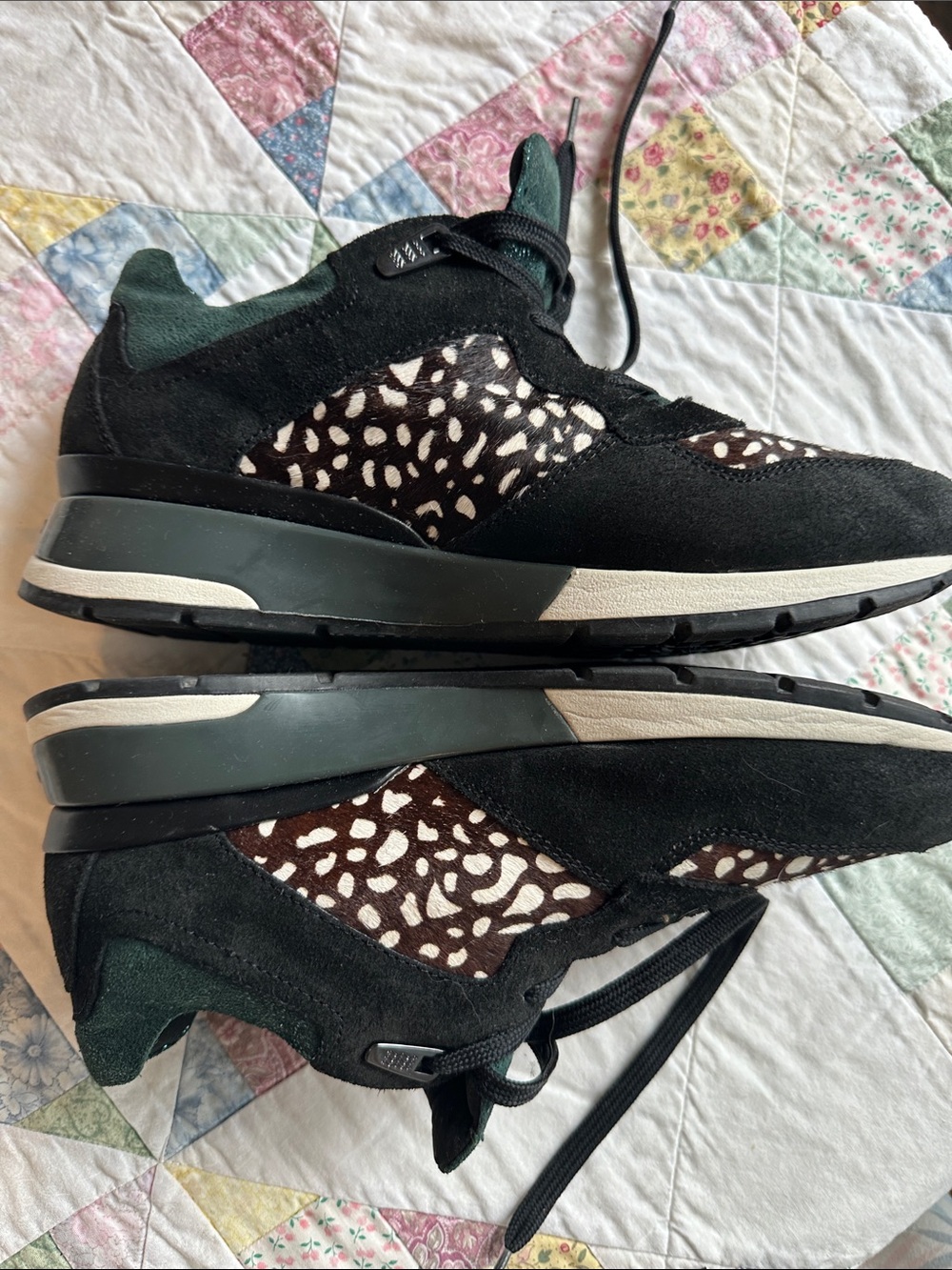 N—Geox Black & Dark Green Leopard-Pattern Lace-Up Sneakers - Picture 6 of 11